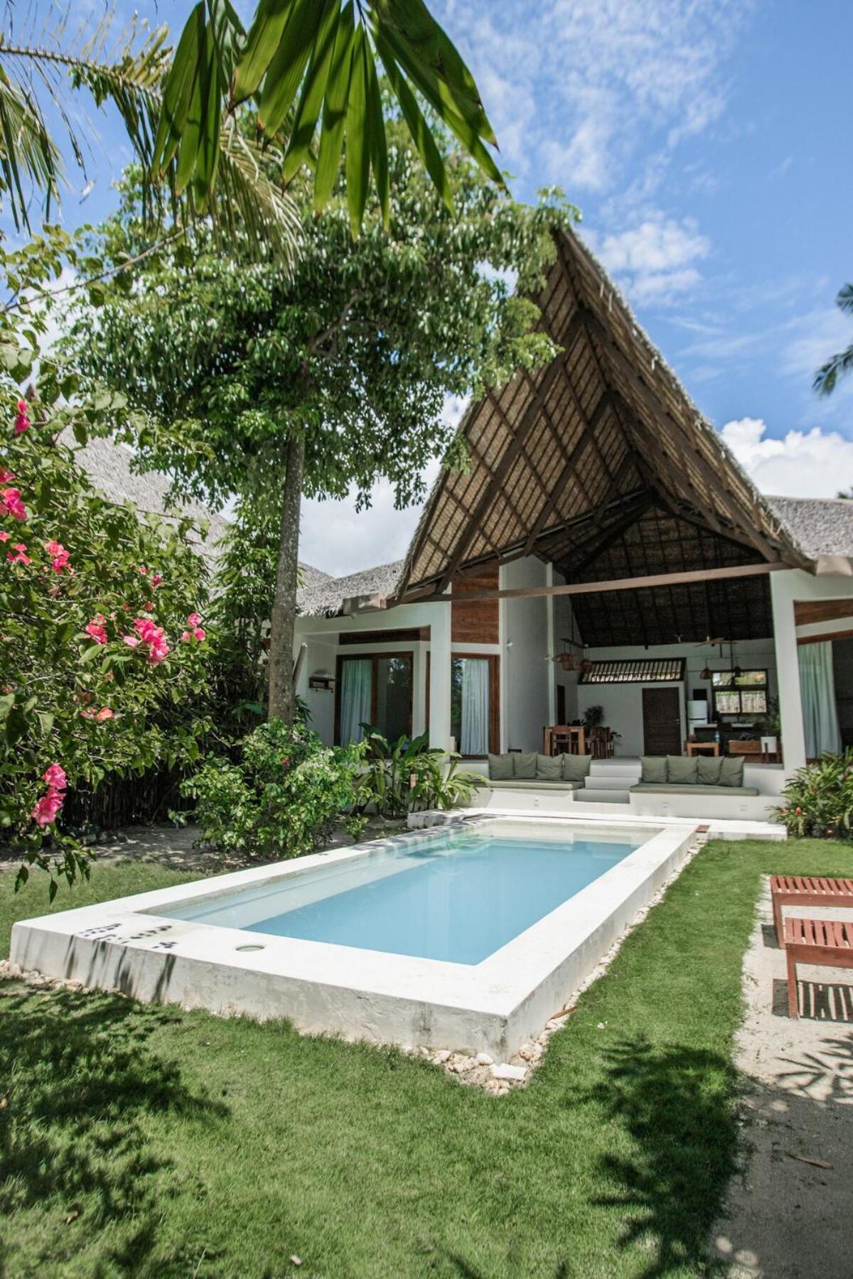 Seaclub Siargao Villa General Luna  Exterior photo